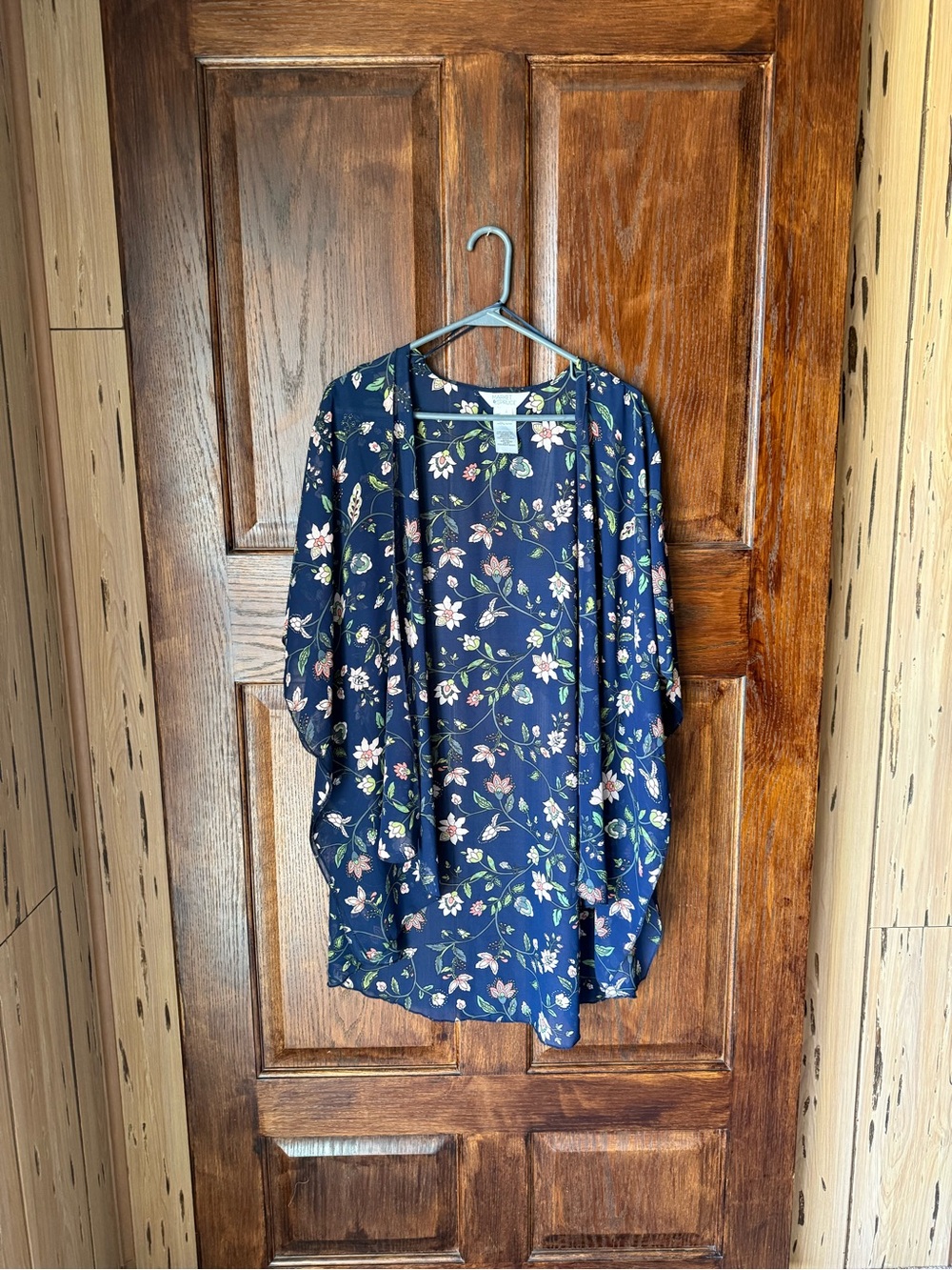 Market & Spruce Navy Floral Kimono